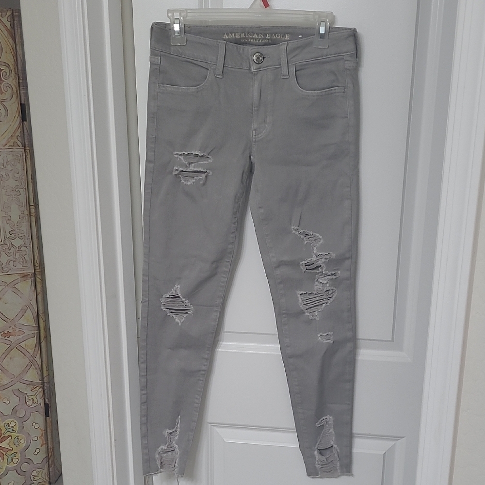 American Eagle Distressed Gray Jeans NWT size 6